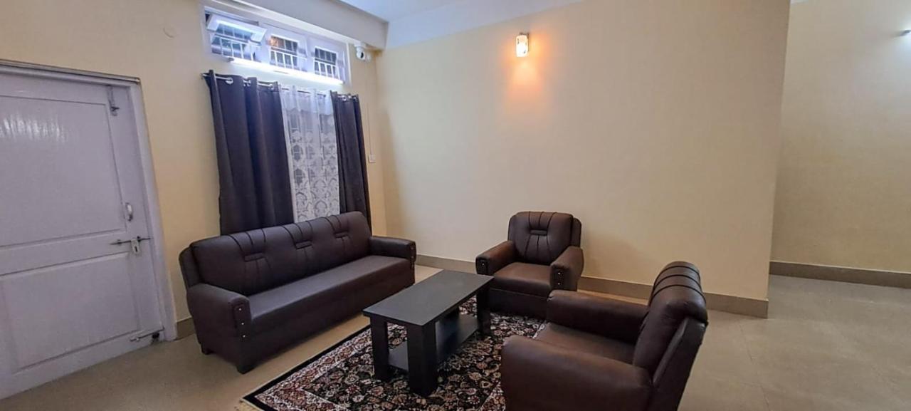 Green Vista Homestay Гувахати Екстериор снимка